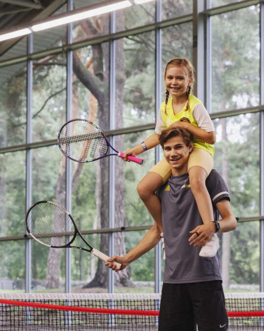 Family Minitennis: Perheen oma minitennis (omatoiminen)